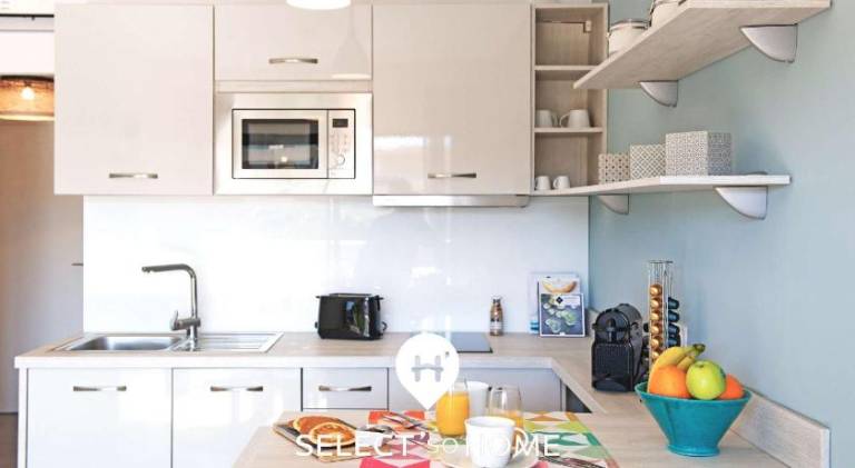 Rental apartment with patio & pool | Close to the beach | Pets allowed in Bormes-Les-Mimosas