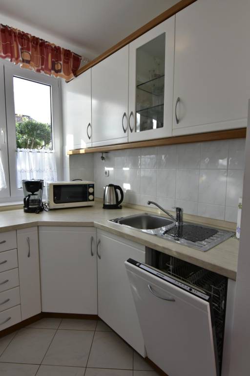 Apartment with garden, grill & terrace | Garden view — photo 3