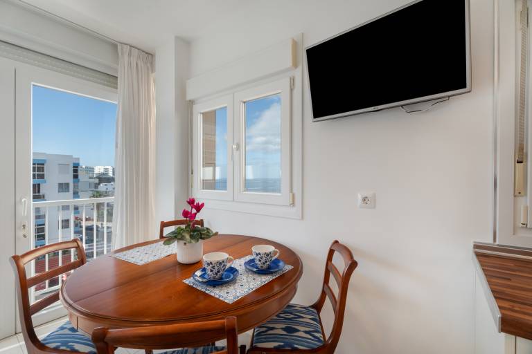 Wonderful apartment with fast internet | Beach view | Next to the beach | Perfect for remote work | Pets allowed — photo 3