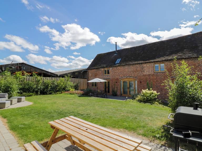 Cottage Purshull Green