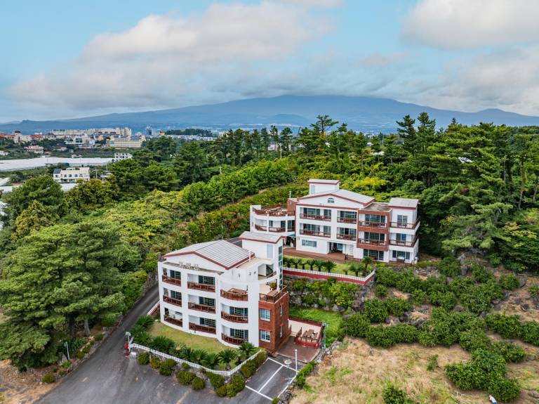 Four Season Pension in Seogwipo