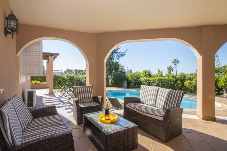 Villa with garden, grill & private pool — photo 4