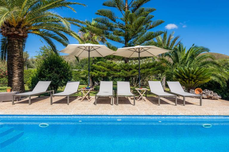 Children-friendly vacation home with yard, terrace & private pool | Mountain view | Perfect for remote work | Pet-friendly — photo 3