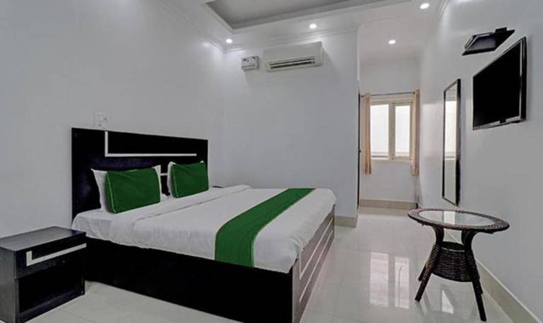 FabHotel Shri Krishna Residency