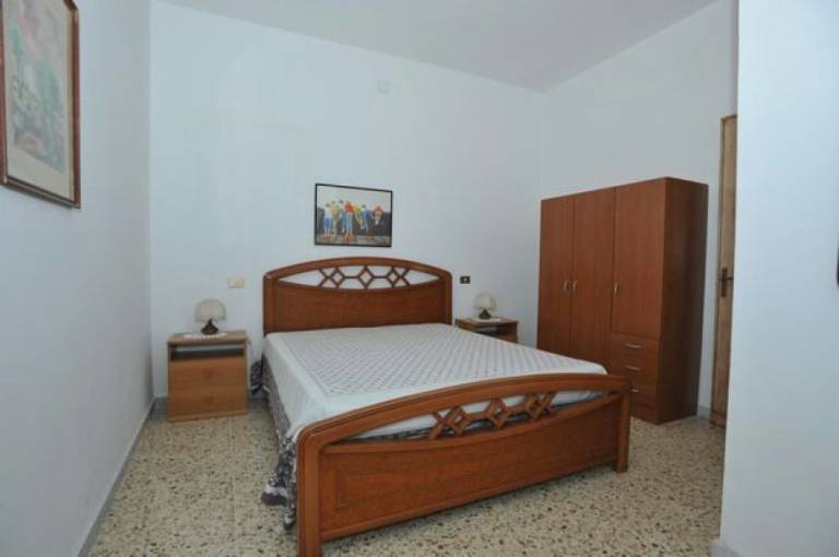 Family-friendly rental apartment with yard | Beach nearby | Dogs allowed — photo 3