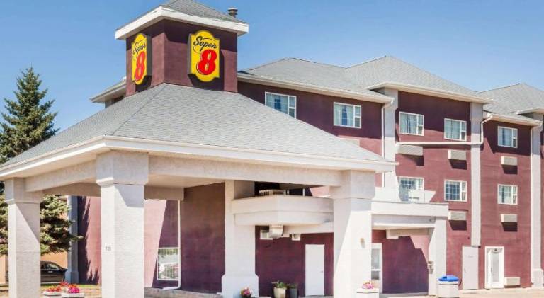 Super 8 By Wyndham Saskatoon Near Saskatoon Airport — photo 5