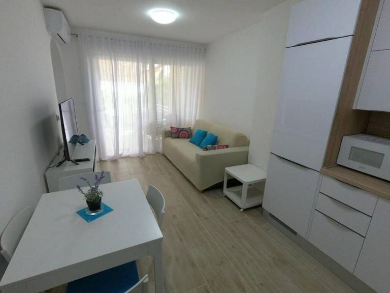 Rental apartment with patio | Sea view — photo 2