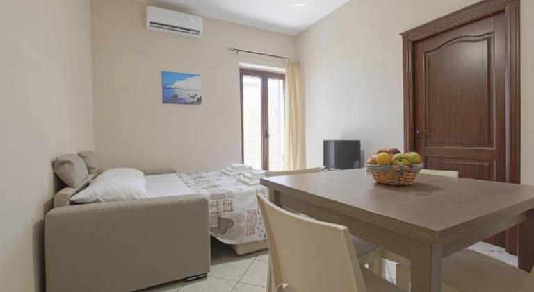 Rental apartment with 2 rooms for 7 persons — photo 2