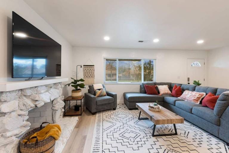 House Gregory Gardens