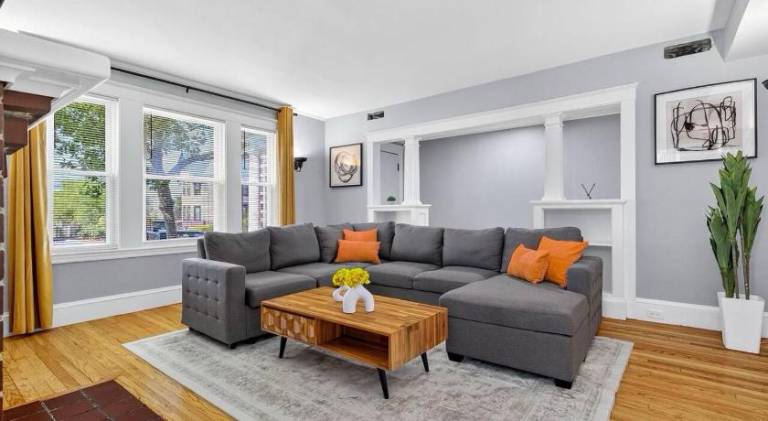 Apartment  Strawberry Hill