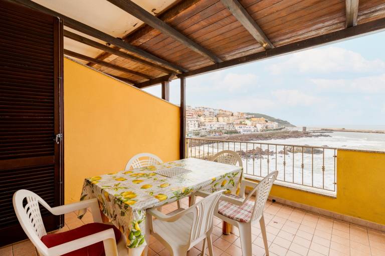 Rental apartment with patio in Castelsardo