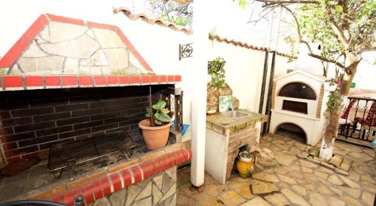 Fully equipped beautiful apartment with jacuzzi, grill & private pool | Pet-friendly — photo 4