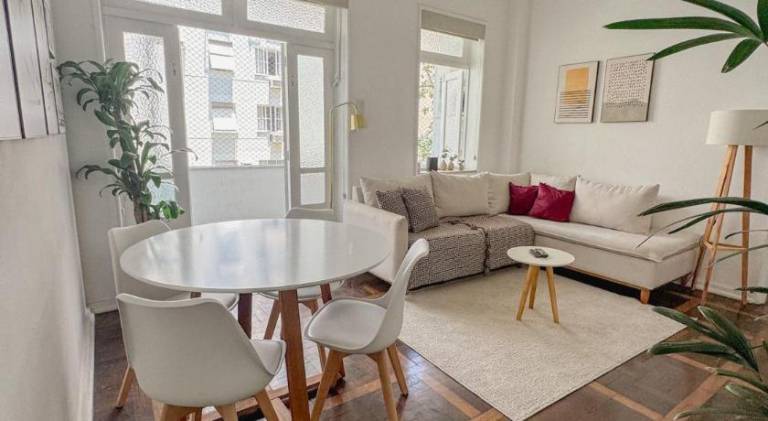 Rental apartment | Next to Fort Copacabana | Beach nearby | Pets are welcome in Leme