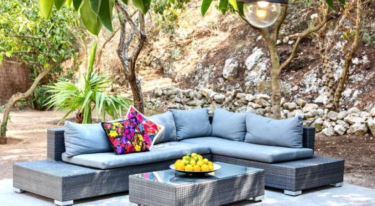 Vacation home with pool — photo 4