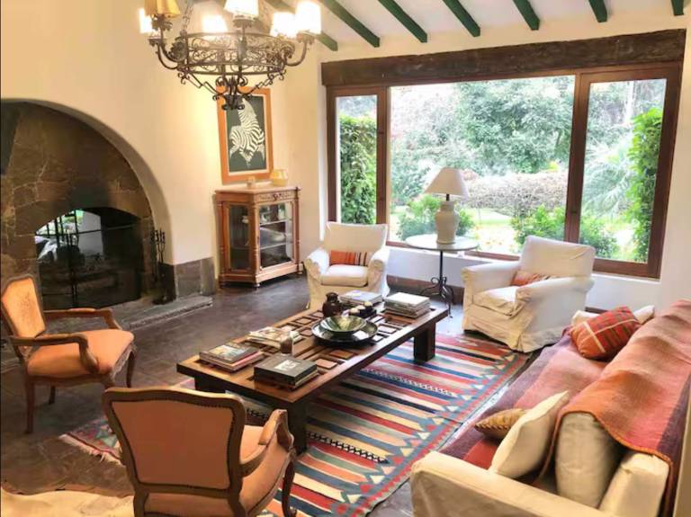 W Charming 4BR Getaway w Pool BBQ Clay Oven — photo 2