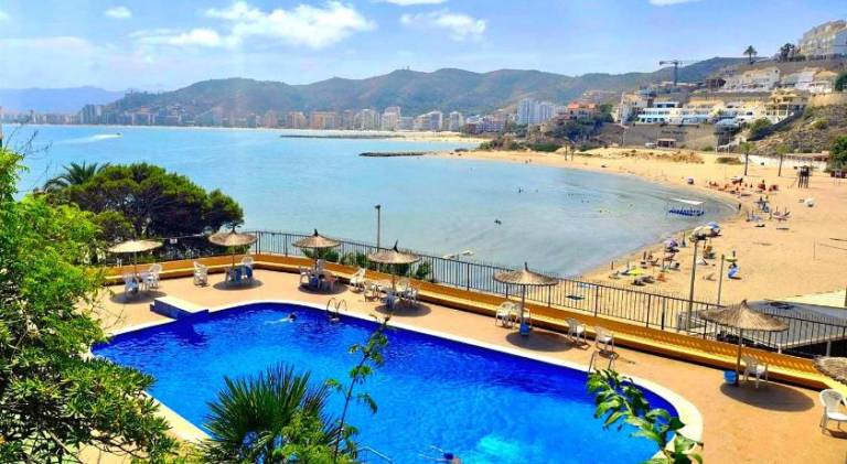 Charming rental apartment with terrace & private pool | Next to the beach | Pets are welcome in València