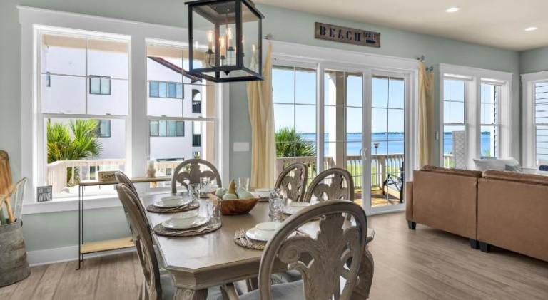 Big house with pool | Beach nearby | Perfect for remote work | Dogs allowed — photo 3