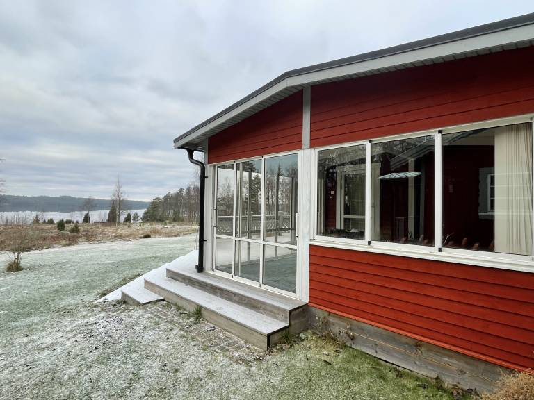 Lake Rasjön Cottage with Sauna, Boat & Sandy Beach – Lake View, 8 Guests — photo 2