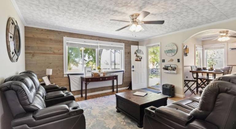 Nice vacation home | Pet-friendly in Horse Cave, KY