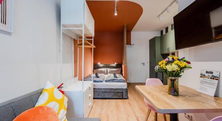 Pleasant holiday apartment | Close to Berlin Victory Column | Pets allowed in Berlin