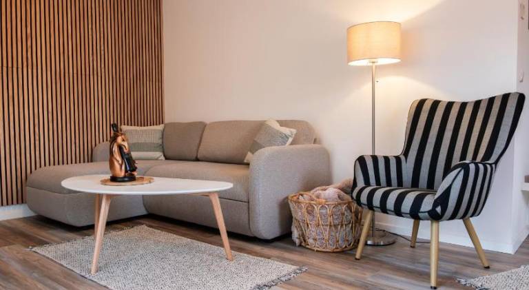 Ample holiday apartment with garden & barbecue | Next to the beach | Pets are welcome in Wismar
