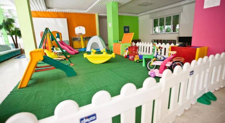 Hotel Holiday Park — photo 4