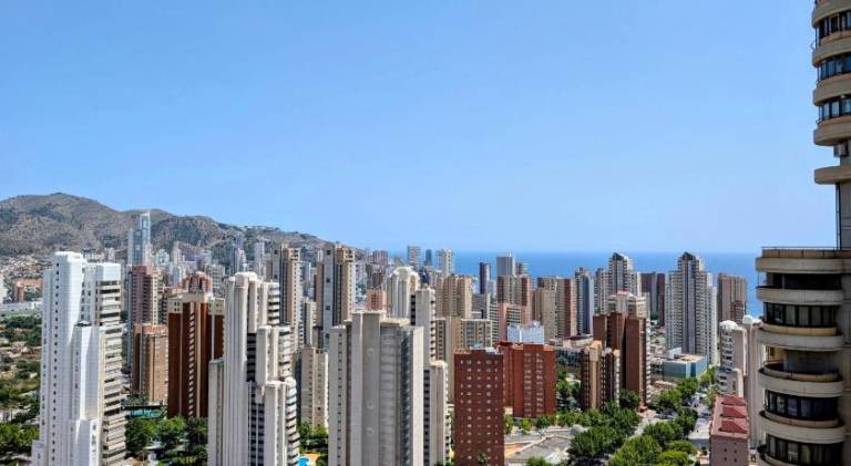 Apartment with pool in Benidorm
