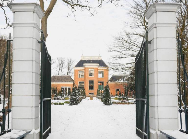 Beautiful serviced apartment | Close to Van Gogh Museum | Perfect for remote work | Pets are welcome — photo 4