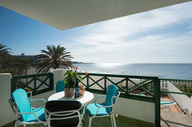 Apartment with fast internet & pool | Sea view — photo 3