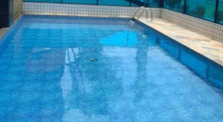 Apartment with pool — photo 3
