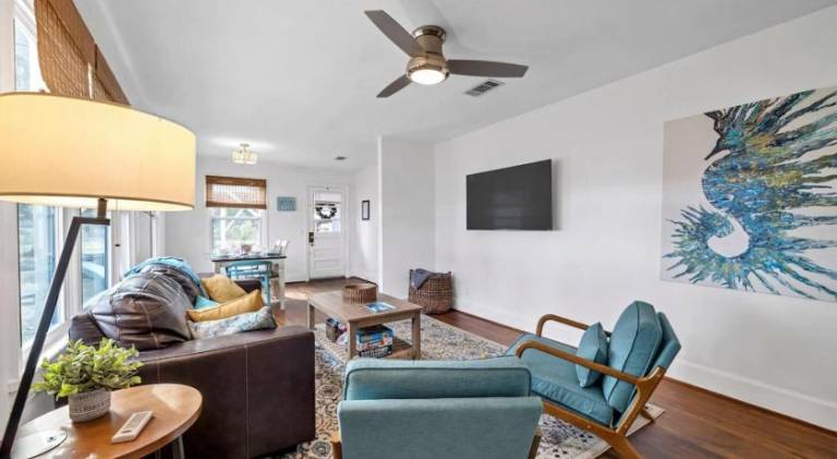 Retro by the Bay Close to Beach Eglin PetFriendly — photo 3