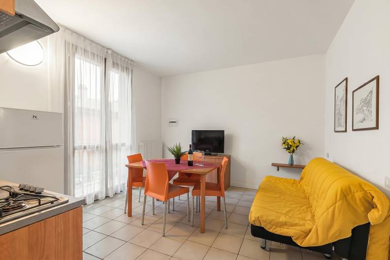 Wonderful holiday apartment with yard | Mountain view | Close to the beach | Pets are welcome in Porlezza