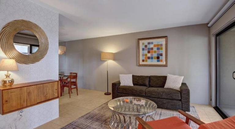 House with jacuzzi & pool | Pets are welcome in Palm Springs, CA