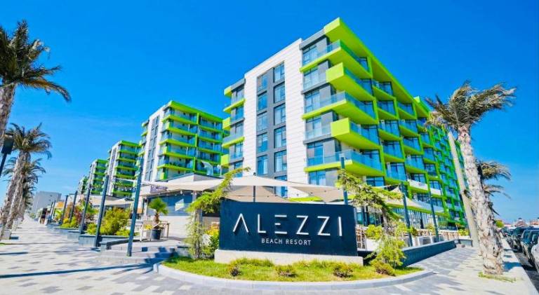Apartment with private pool, sauna & yard | Close to the beach | Dogs allowed in Constanta
