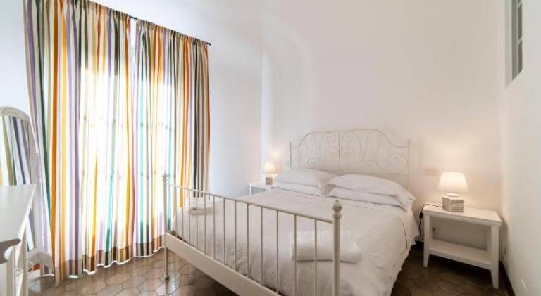 House with garden, patio & barbeque in Finale Ligure