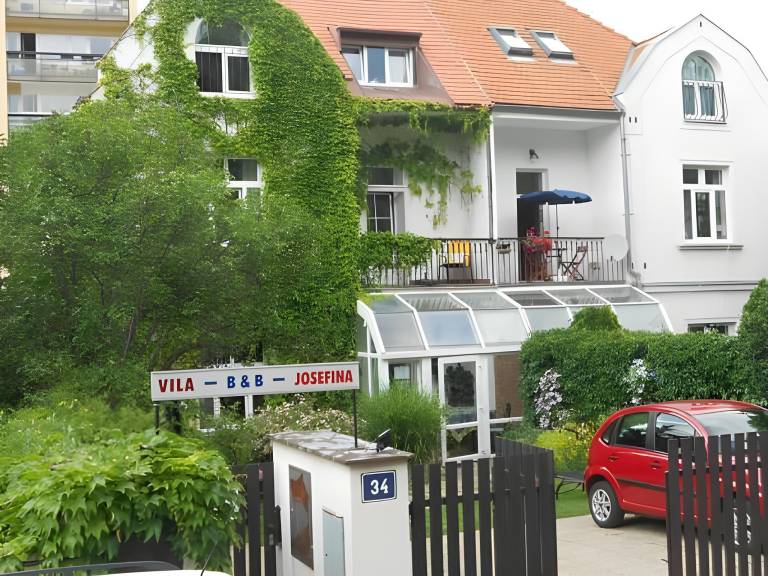 Penzion  Tuchoměřice