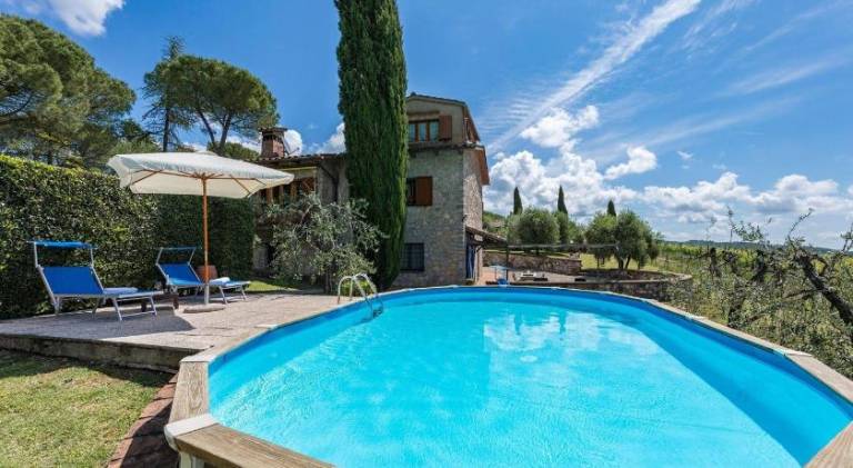 Villa with BBQ, patio & private pool in Gaiole in Chianti