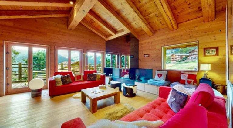 Chalet with pool, jacuzzi & sauna | Next to the ski | Pets are welcome — photo 4