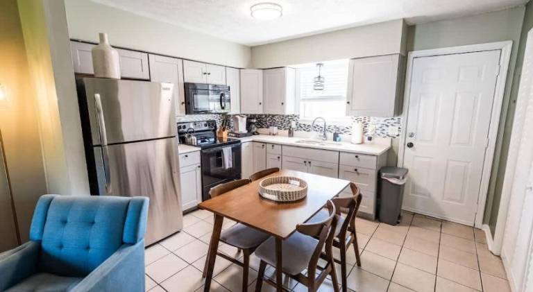 House with 2 rooms for 6 persons — photo 4