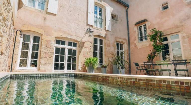 Villa with garden, private pool & hot tub in Le Bois-Plage-en-Re
