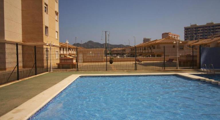 Holiday apartment with patio & pool — photo 4