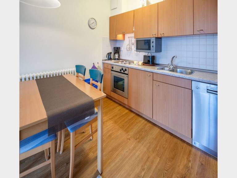 Komfortplus Ferienwohnung mit 1 Schlafzimmer und Balkon im Dachgeschoss — photo 2