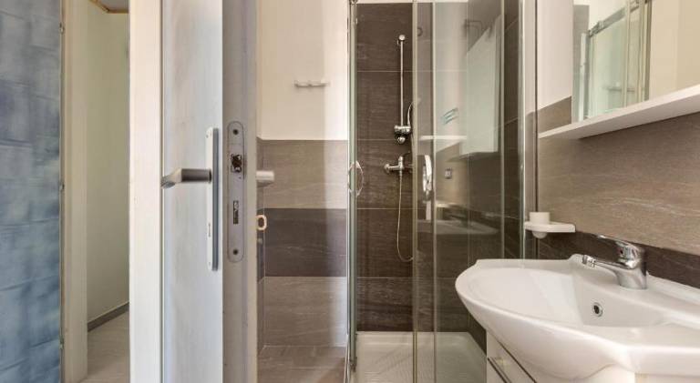 Serviced apartment for 4 persons — photo 4