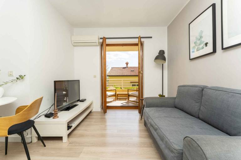Apartment with yard & terrace in Labin