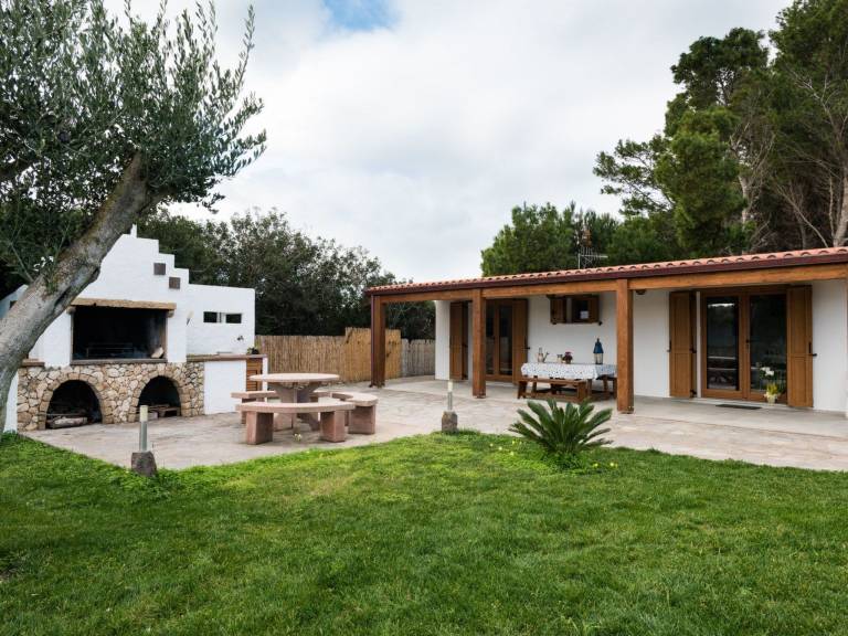 Vacation home with grill & garden — photo 3