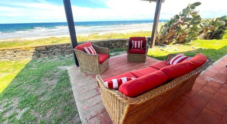 Vacation home with 2 rooms for 5 persons in Stintino