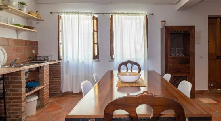 Apartment with 2 rooms for 5 persons — photo 4