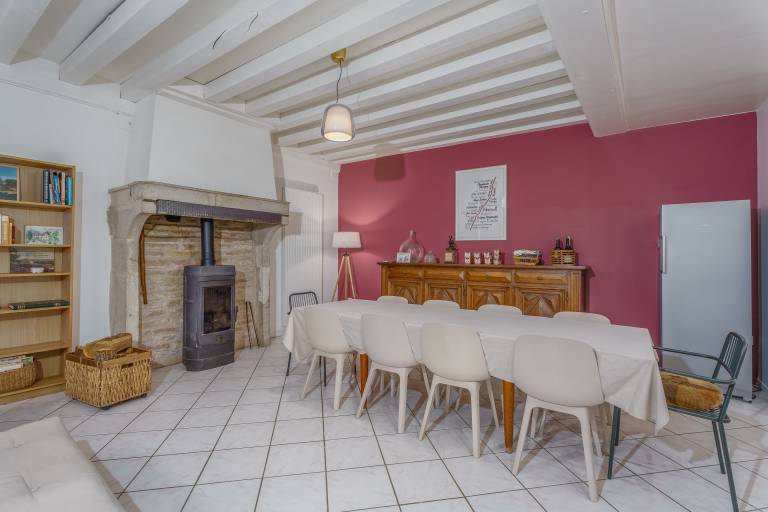 House with grill in Beaune