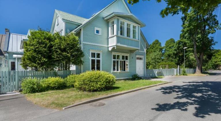 Apartment with patio, garden & barbeque | Pets allowed — photo 4