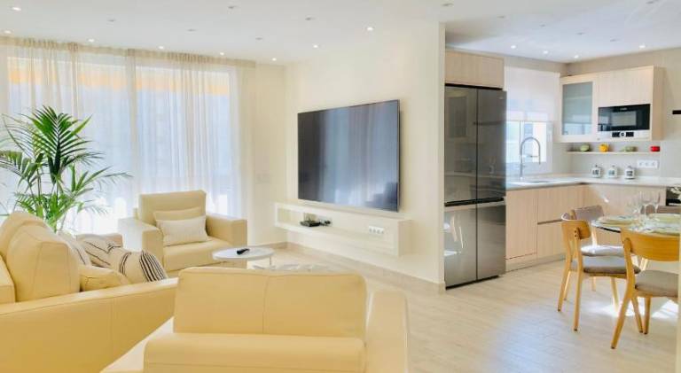 Fully equipped holiday apartment with patio & pool | Beach nearby | Pets are welcome in Sitges